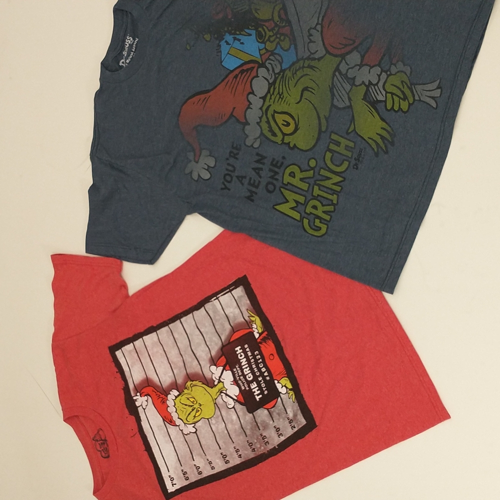 Two Grinch Christmas Tees Dr Seuss T Shirt Who-ville Sm & Med Fun Graphics
